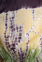 Load image into Gallery viewer, Banana Island Bloomer Midi Capri Short