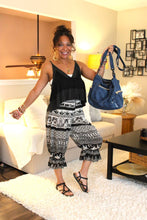 Load image into Gallery viewer, Elephant Paisley Midi Capri Short