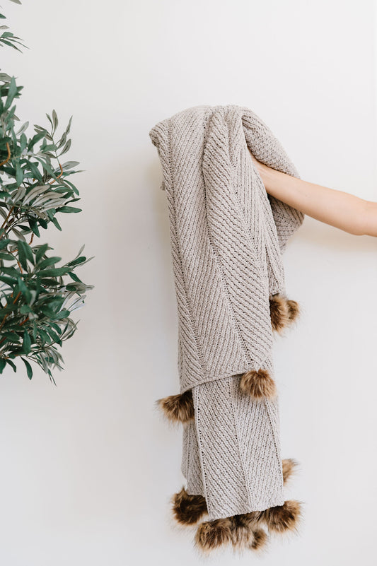 Chenille-Like Pom Pom Blanket
