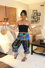 Load image into Gallery viewer, Feeling Jazzy Bloomer Midi Capri Short