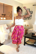 Load image into Gallery viewer, Flower Festival Bloomer Midi Capri Short