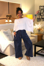 Load image into Gallery viewer, JH Mineral Wash Wide Leg Cropped Pants