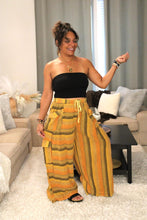 Load image into Gallery viewer, O&H Cargo Pocket Wide Leg Pants