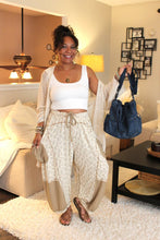 Load image into Gallery viewer, POL Caramel Floral Pattern Knit Pants