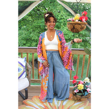 Load image into Gallery viewer, Intricate Demask Kimono