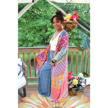 Load image into Gallery viewer, Intricate Demask Kimono