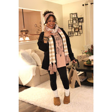 Load image into Gallery viewer, Speckle Stripe Tassel Scarf