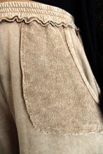 Load image into Gallery viewer, JH Raw Hem Wide Pants