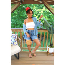 Load image into Gallery viewer, Frayed Hem Denim Shorts