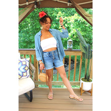 Load image into Gallery viewer, Frayed Hem Denim Shorts