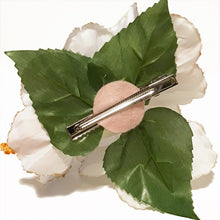 Load image into Gallery viewer, White Gold Hibiscuses