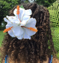 Load image into Gallery viewer, White Gold Hibiscuses