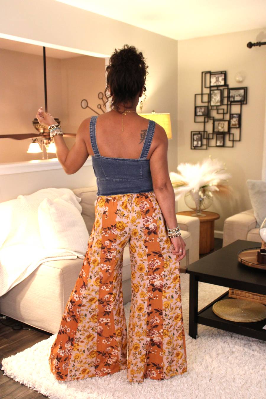 Ang. 70s Floral Flare Print Pants