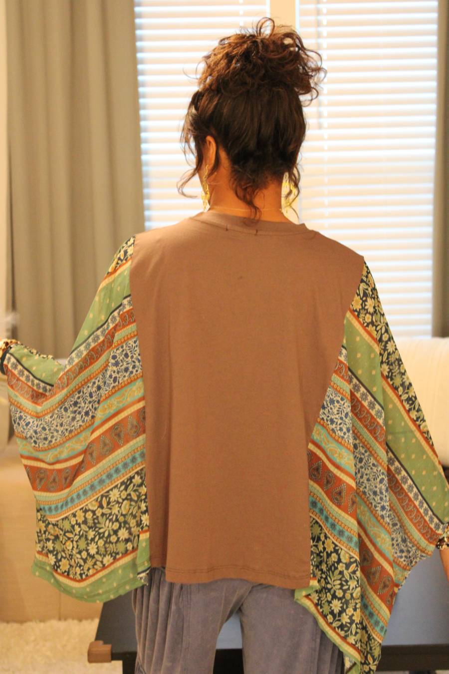 Brown Rock N’ Roll Rose Guitar Vintage Kantha Top