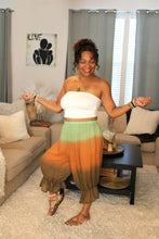 Load image into Gallery viewer, BB Caramel Apple Bloomer Midi Capri Short

