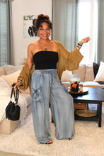 Load image into Gallery viewer, Chambray Cute Pocket Convertible Pants
