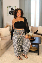 Load image into Gallery viewer, POL Midnight Floral Twill Patch Joggers
