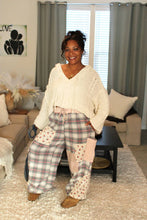 Load image into Gallery viewer, POL Pink Plaid Jogger Pants
