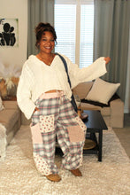 Load image into Gallery viewer, POL Pink Plaid Jogger Pants
