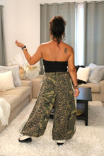 Load image into Gallery viewer, POL Wild Camo Jogger Pants
