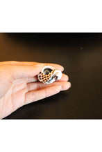 Load image into Gallery viewer, Queen of the Ocean Seashell Ring
