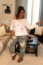 Load image into Gallery viewer, Queen Of Hearts Sweatshirt
