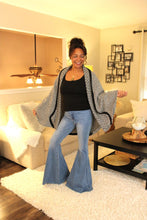 Load image into Gallery viewer, Shawl Of The Midnight Sky
