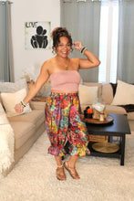 Load image into Gallery viewer, BB Splash Of Flowers Bloomer Midi Capri Short
