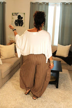 Load image into Gallery viewer, Striped Mocha Convertible Cargo Pants
