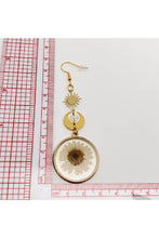 Load image into Gallery viewer, Sun Daisies Pendant Earrings

