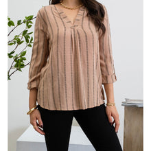 Load image into Gallery viewer, Taylor Back Button Top

