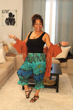 Load image into Gallery viewer, BB Vibrant Floral Waterscape Bloomer Midi Capri Short
