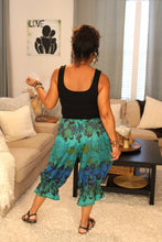 Load image into Gallery viewer, BB Vibrant Floral Waterscape Bloomer Midi Capri Short
