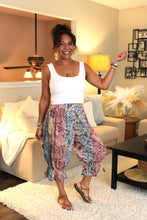 Load image into Gallery viewer, Vintage Pastels Bloomer Midi Capri Shorts
