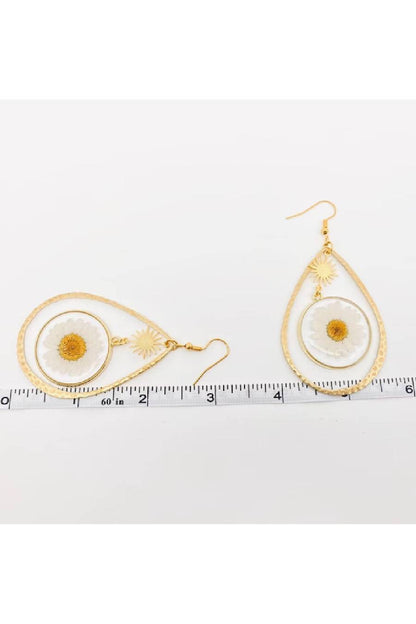 Wish Of The Daisy Teardrop Earrings