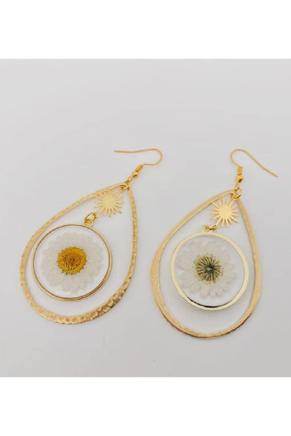 Wish Of The Daisy Teardrop Earrings