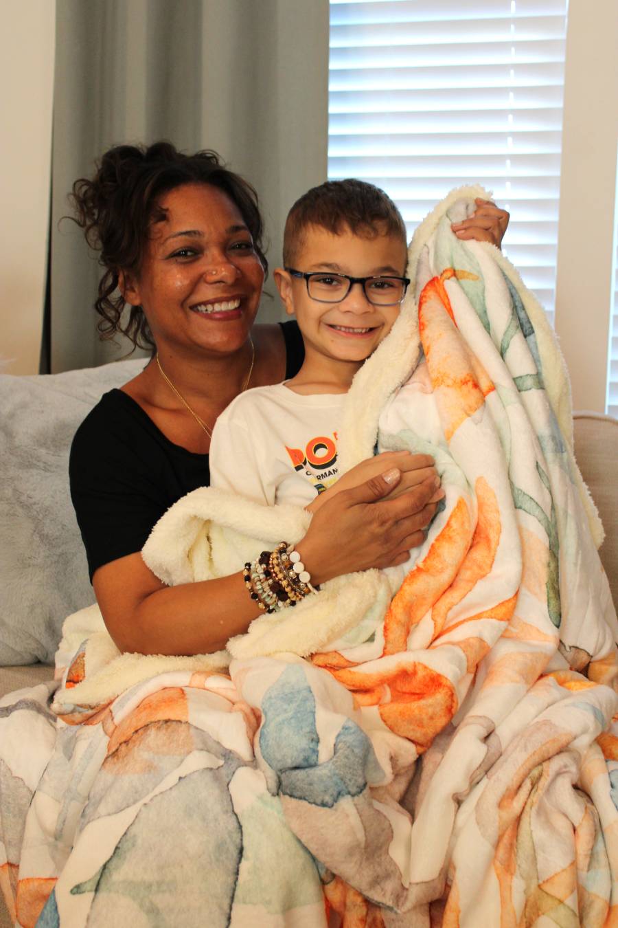 Super Soft Swirl Leaf Blanket