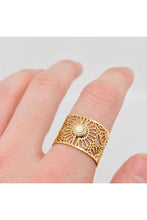 Load image into Gallery viewer, Bohemia Flower Gold Plated Ring
