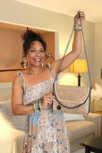 Load image into Gallery viewer, Damaris Crossbody Clutch Bag
