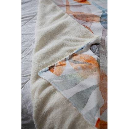 Super Soft Swirl Leaf Blanket