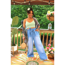 Load image into Gallery viewer, Gemini Chic Floral Kimono
