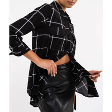 Load image into Gallery viewer, Leann Grid Button Up Top
