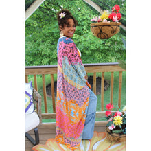 Load image into Gallery viewer, Intricate Demask Kimono
