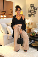 Load image into Gallery viewer, Raw Hem Wide Pants
