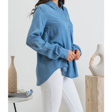Load image into Gallery viewer, Shaye Button Down Chambray Top
