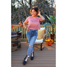 Load image into Gallery viewer, Mamacita Flowy Cropped Tee
