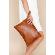 Load image into Gallery viewer, Simply Classy Clutch
