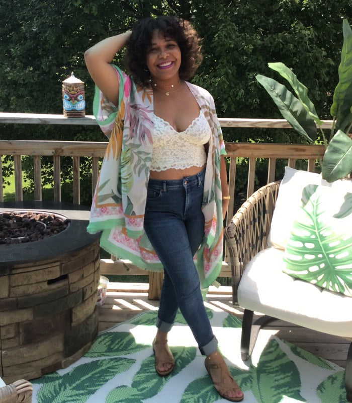 Kimono paired with dark wash jeans and cream lace bralette.