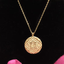 Load image into Gallery viewer, Island Goddess Necklace
